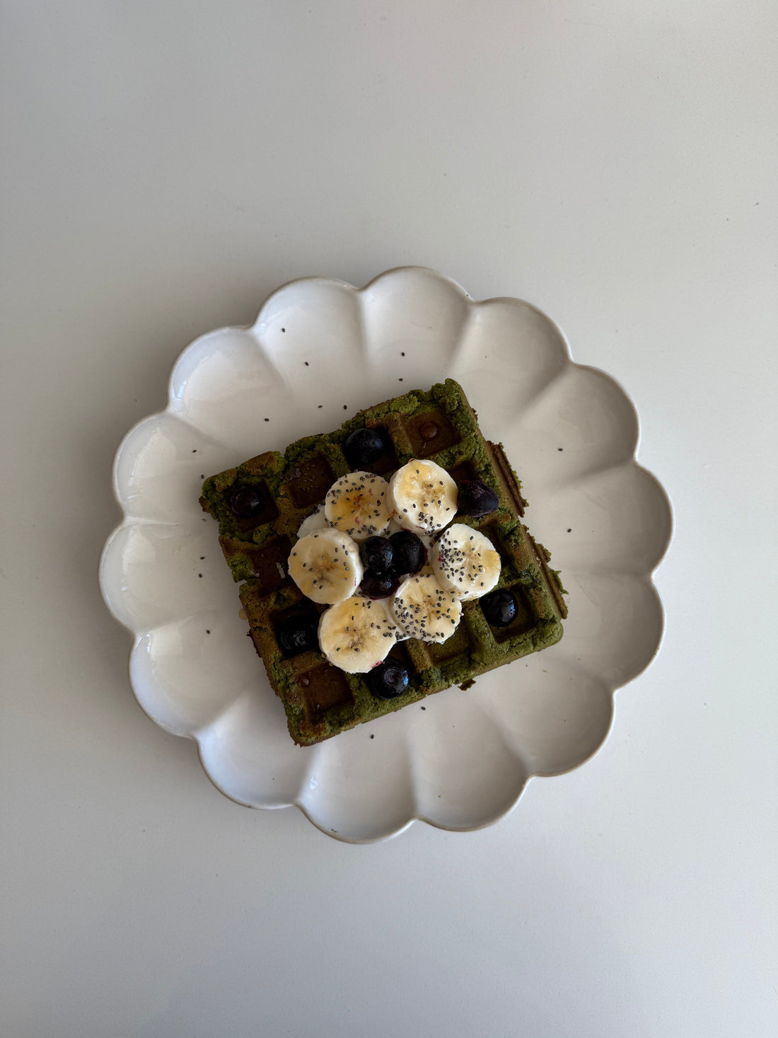 Hormone-Loving Spinach Waffles (Topped with Banana, Berries & Greek Yoghurt)
